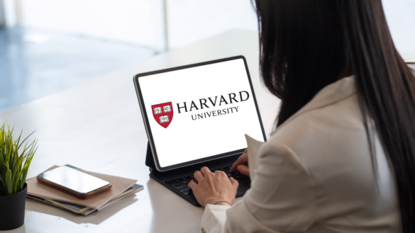Harvard oferece 163 cursos online e gratuitos para brasileiros! Aproveite a oportunidade de aprimorar seu currículo