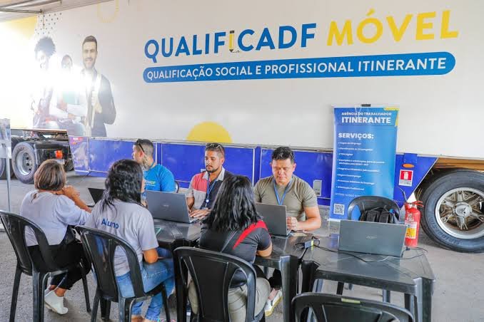 QUALIFICA DF MÓVEL OFERECE 1012 VAGAS PARA DIVERSOS CURSOS GRATUITOS