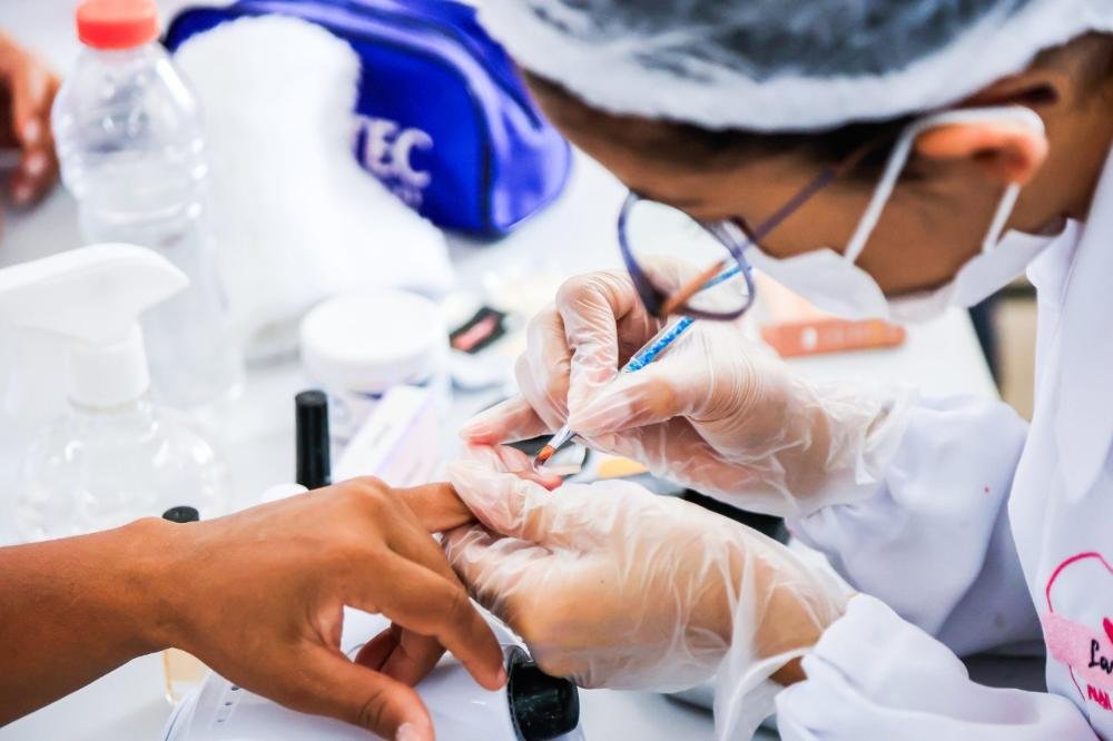 REABERTAS INSCRIÇÕES PARA 210 VAGAS NO PROJETO JORNADA DA MULHER TRABALHADORA REABERTAS INSCRIÇÕES PARA 210 VAGAS NO PROJETO JORNADA DA MULHER TRABALHADORA